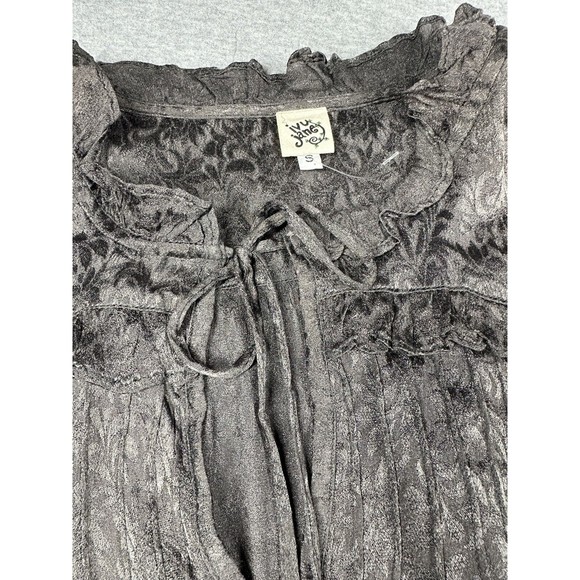 Ivy Jane‎ Top NWOT small Long Sleeve Ruffles Gray - Picture 3 of 5